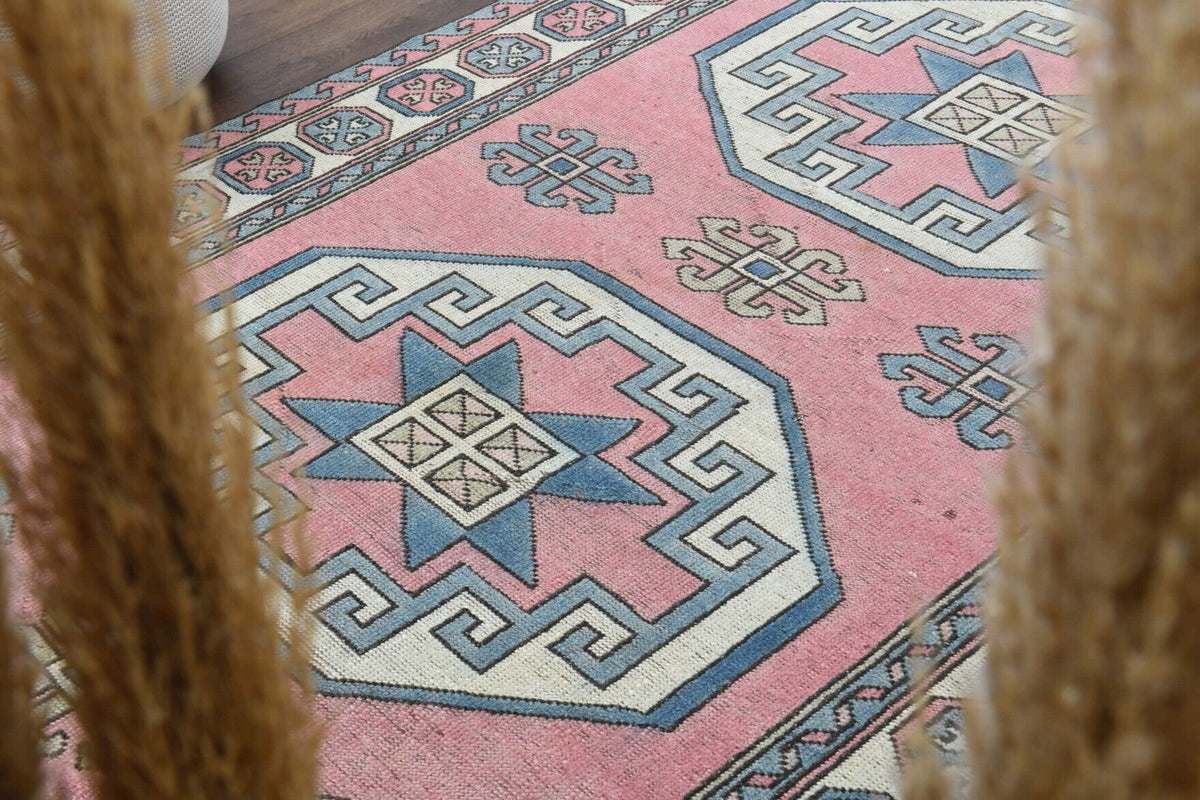 El yapımı vintage halı 165x259 cm geometrik desenli yün - yakın çekim doku detayı