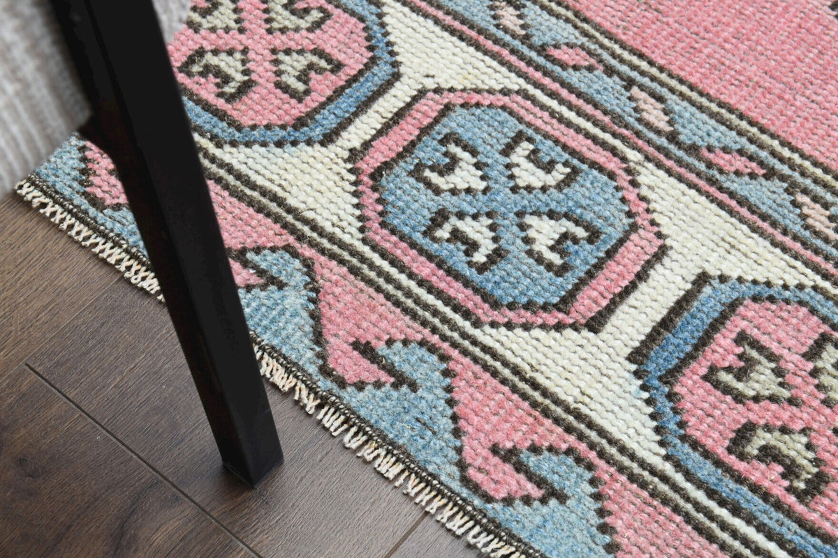 El yapımı vintage halı 165x259 cm geometrik desenli yün - üstten görünüm