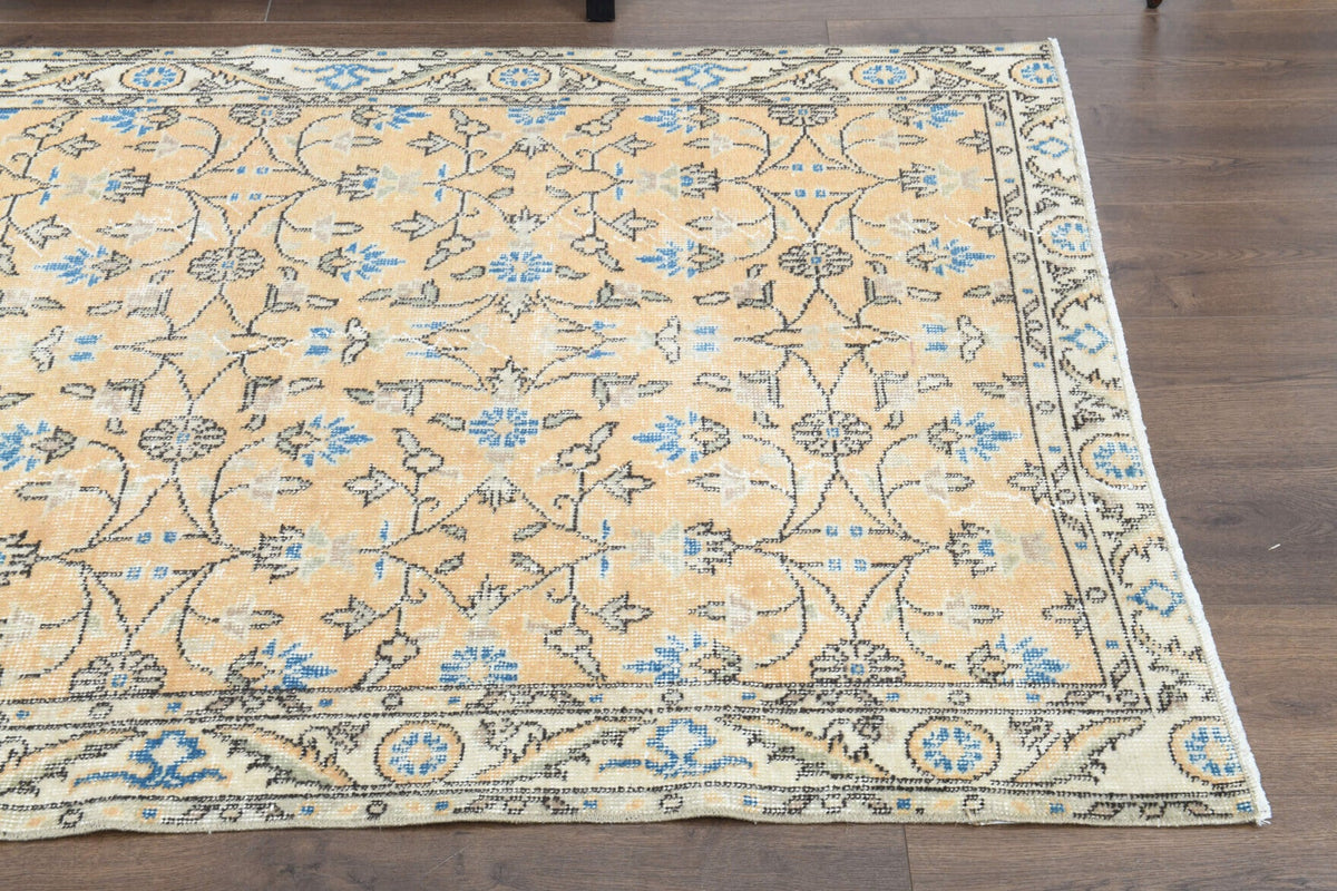 El yapımı vintage halı 109x193 cm çiçek desenli desenli yün - kenar ve saçak detayı