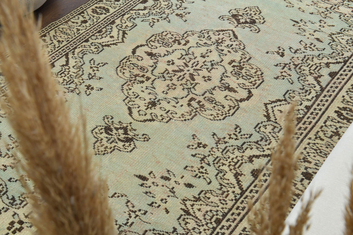 Mystic - Oriental Vintage Handmade Oushak Rug