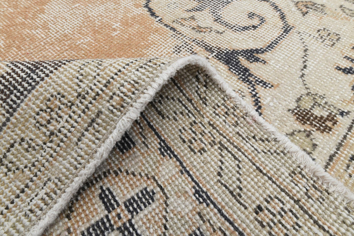 El yapımı vintage halı 183x335 cm oryantal desenli yün - yakın çekim doku detayı