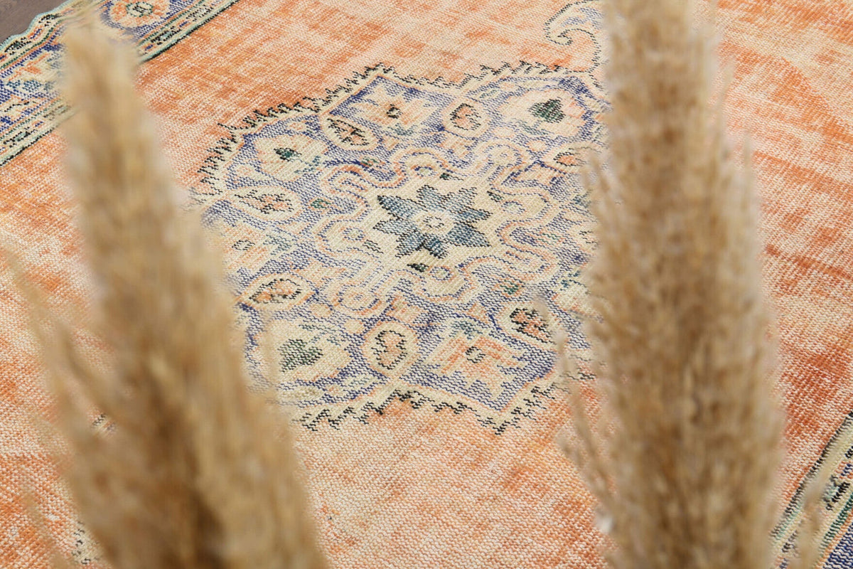 El yapımı vintage halı 152x244 cm oryantal desenli yün - yakın çekim doku detayı