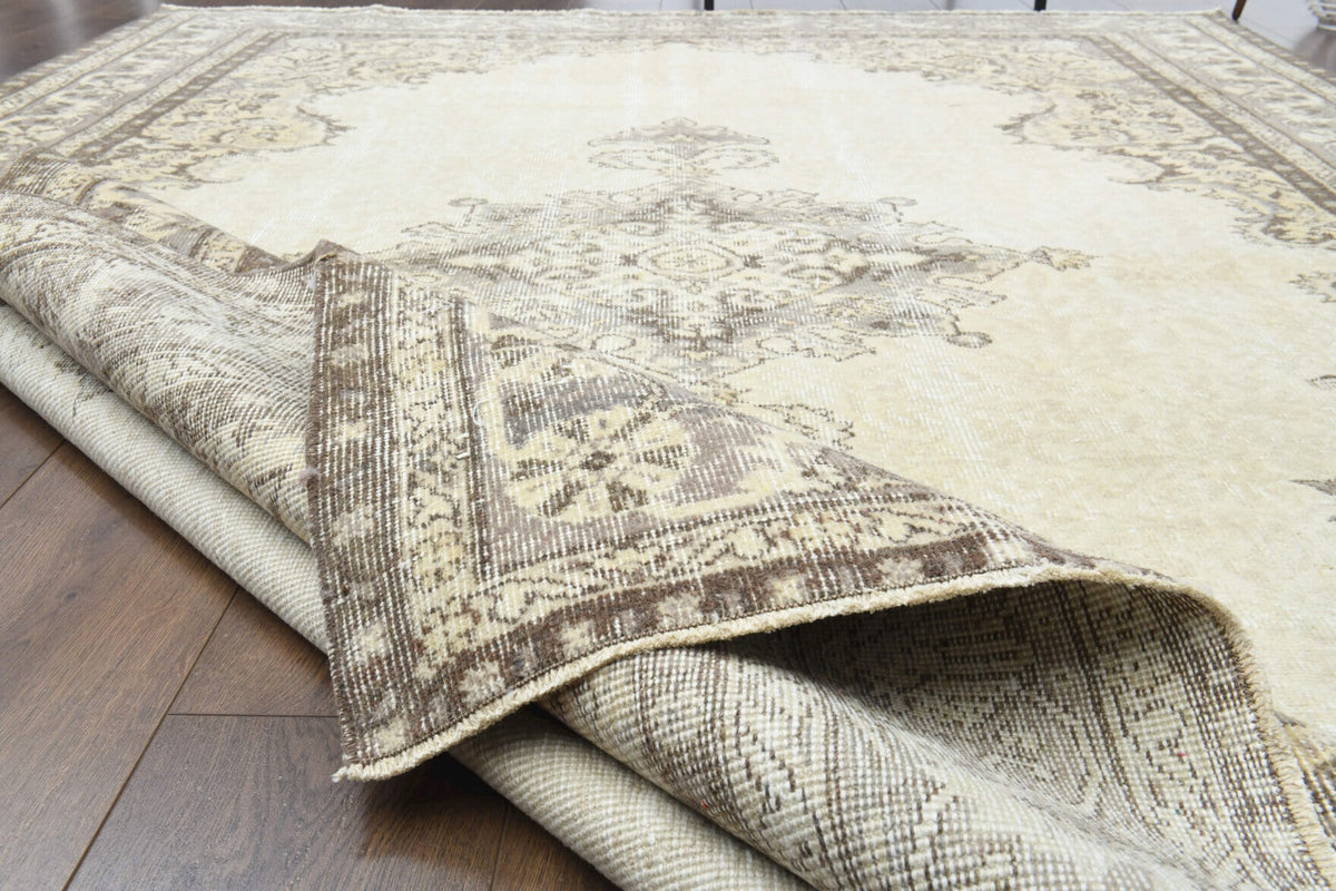 El yapımı vintage halı 208x307 cm oryantal desenli yün - üstten görünüm