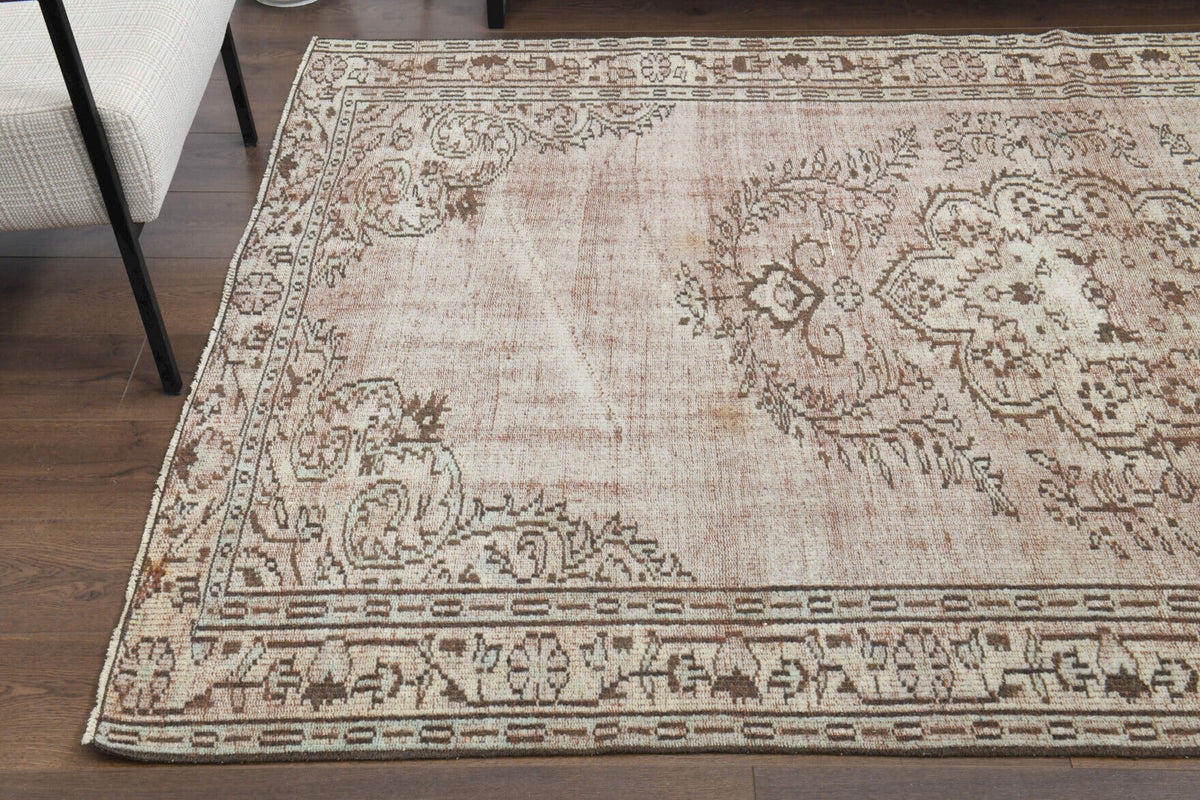 El yapımı vintage halı 168x264 cm madalyonlu desenli yün - mekan görünümü