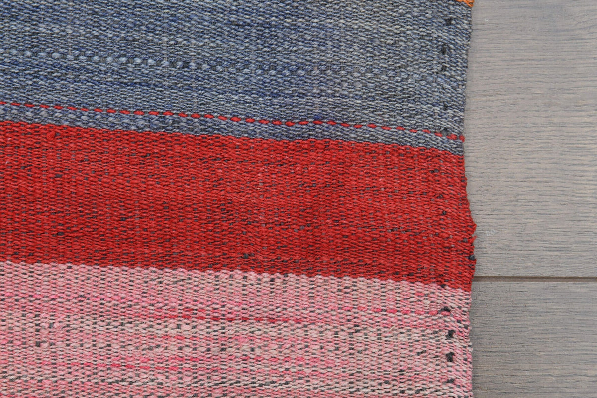 El yapımı vintage halı 185x249 cm çizgili desenli yün - kenar ve saçak detayı