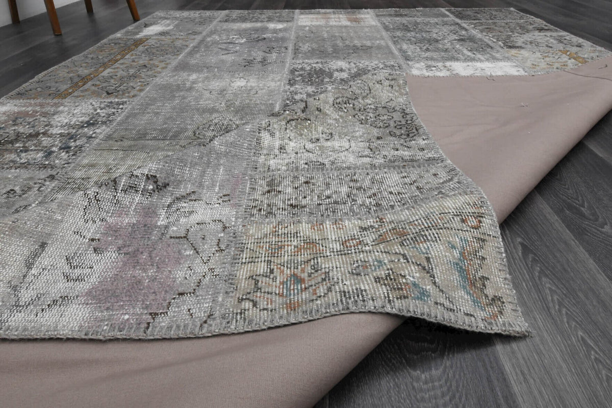 El yapımı vintage halı 201x307 cm düz desenli yün - ışık altında renk detayı