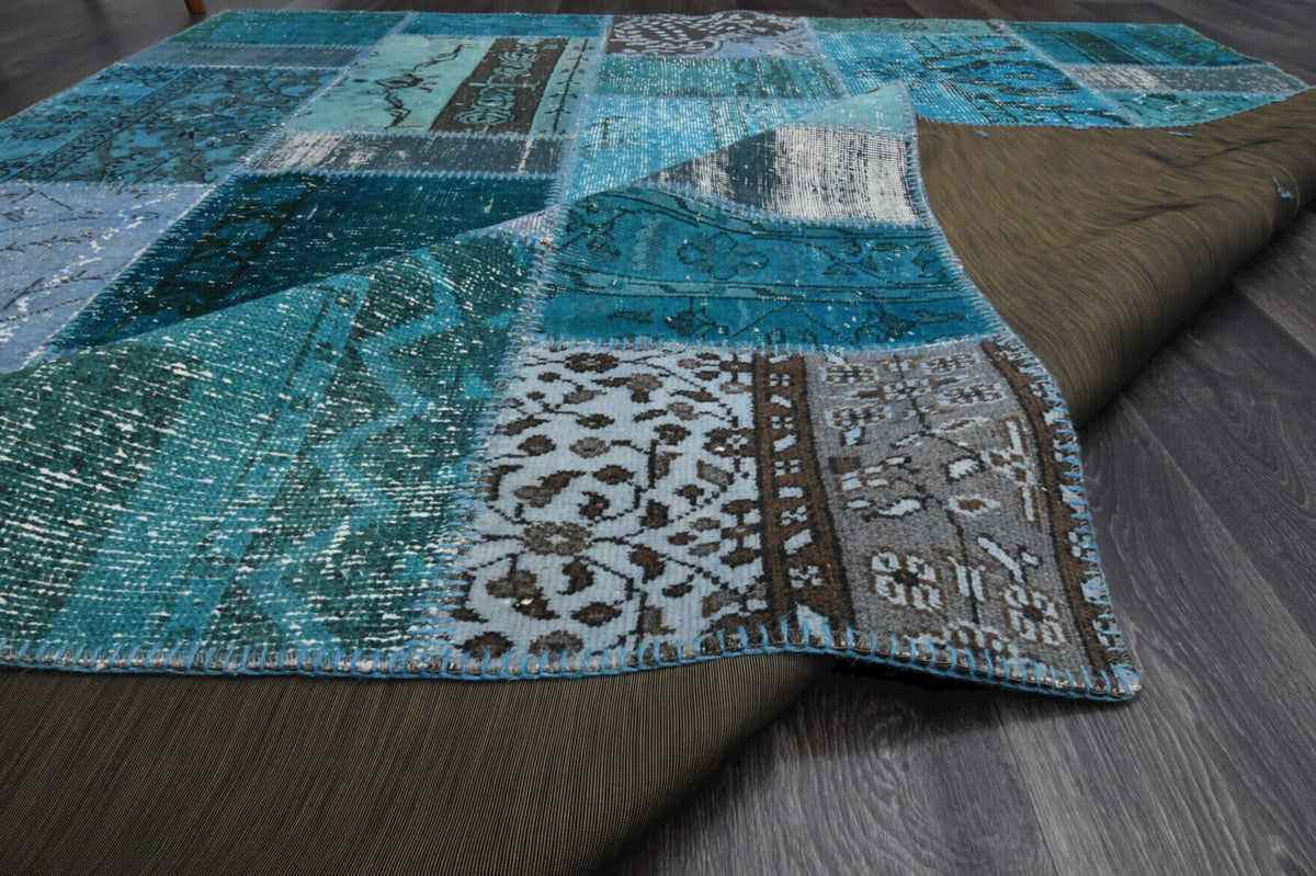 El yapımı vintage halı 201x249 cm düz desenli yün - ışık altında renk detayı