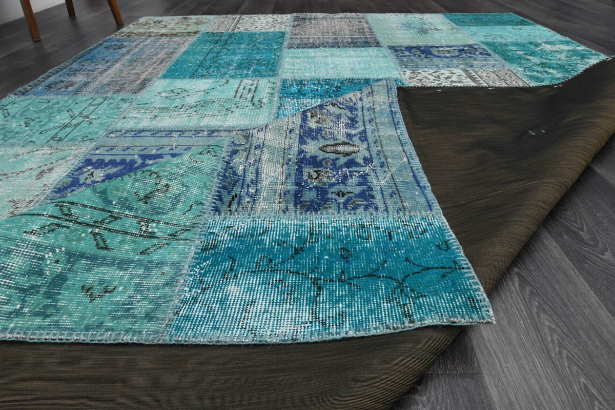 El yapımı vintage halı 201x300 cm oryantal desenli yün - ışık altında renk detayı
