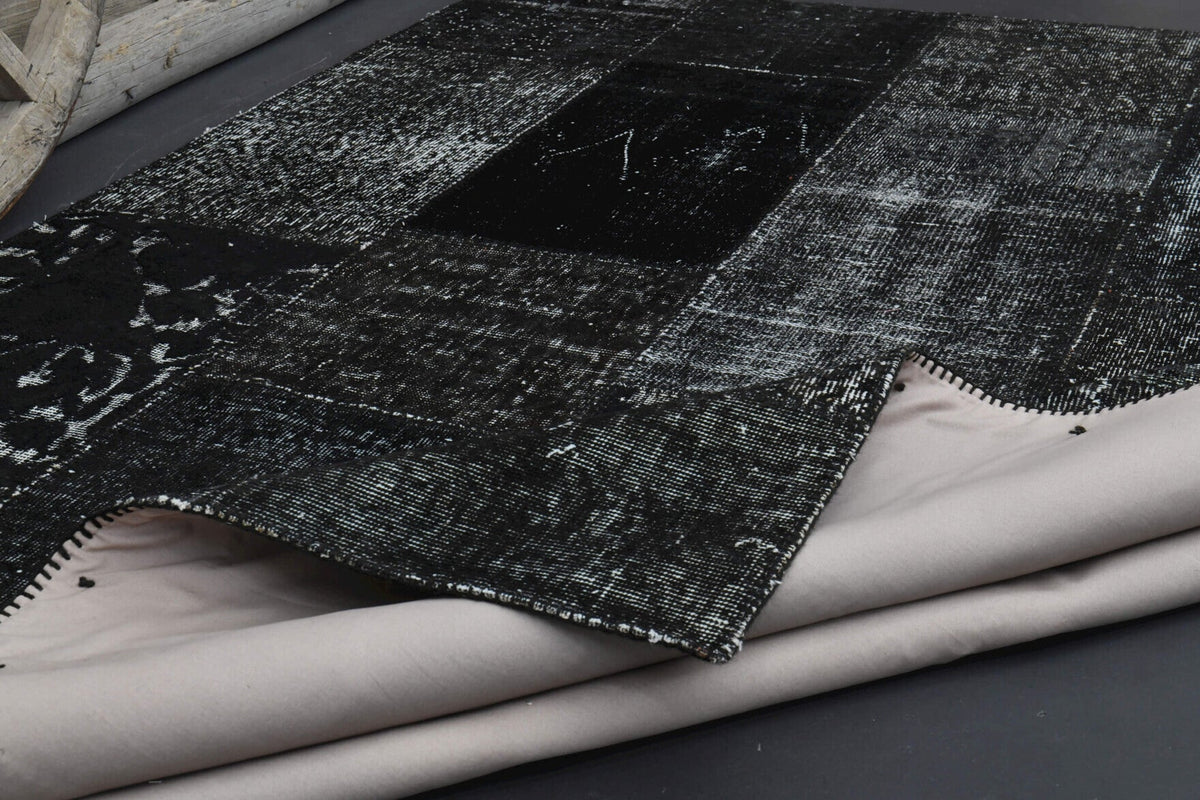 El yapımı vintage halı 201x300 cm düz desenli yün - ışık altında renk detayı