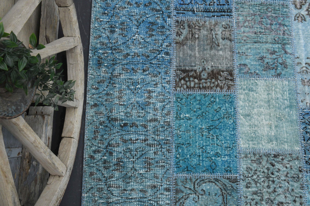 El yapımı vintage halı 170x239 cm düz desenli yün - üstten görünüm