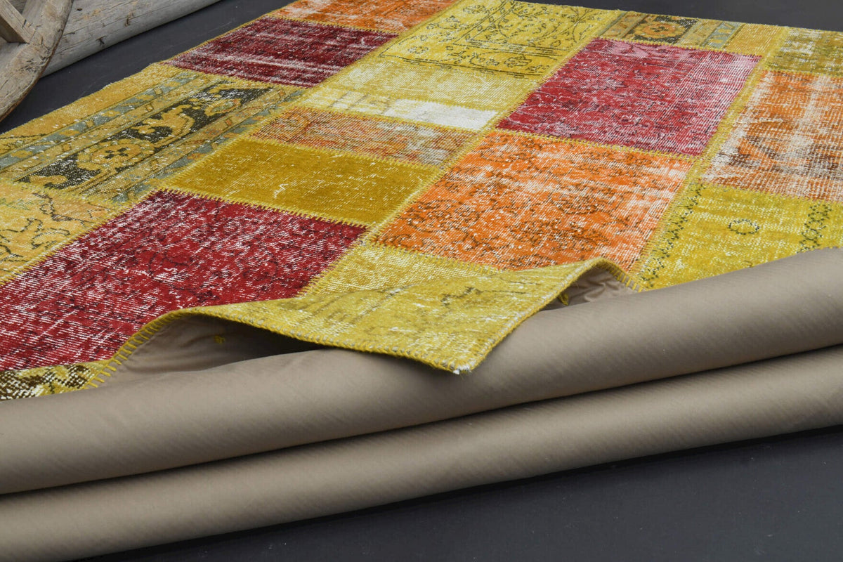 El yapımı vintage halı 203x292 cm düz desenli yün - ışık altında renk detayı