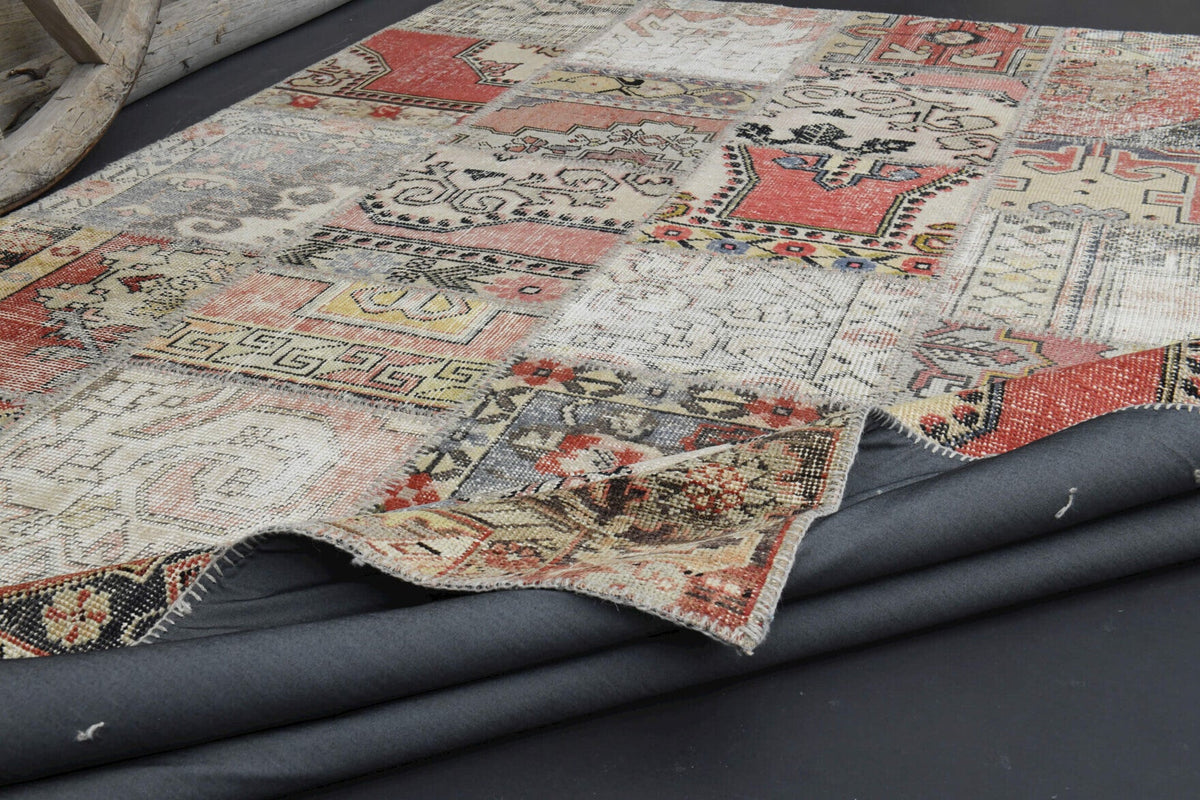 El yapımı vintage halı 201x302 cm oryantal desenli yün - ışık altında renk detayı