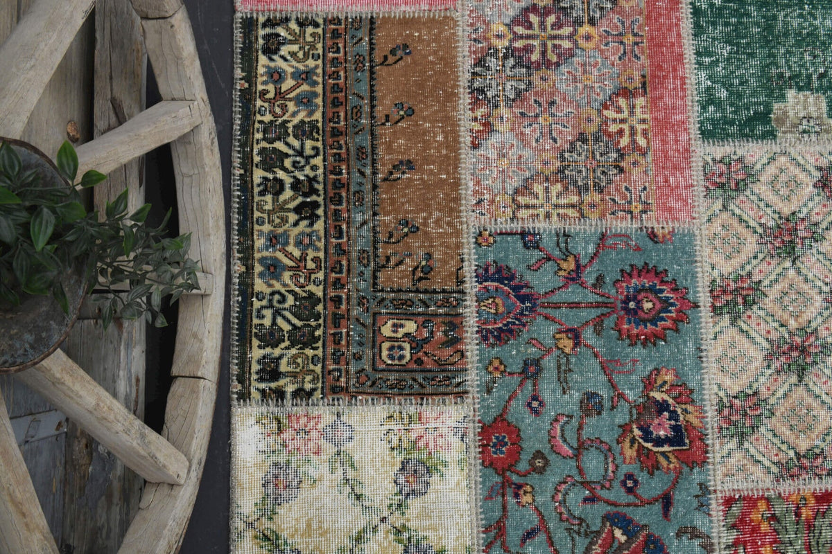 El yapımı vintage halı 201x300 cm patchwork tasarım desenli yün - üstten görünüm