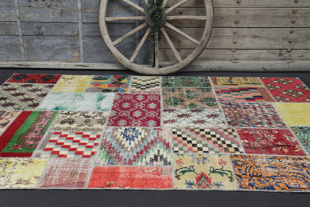 El yapımı vintage halı 198x295 cm oryantal desenli yün - kenar ve saçak detayı