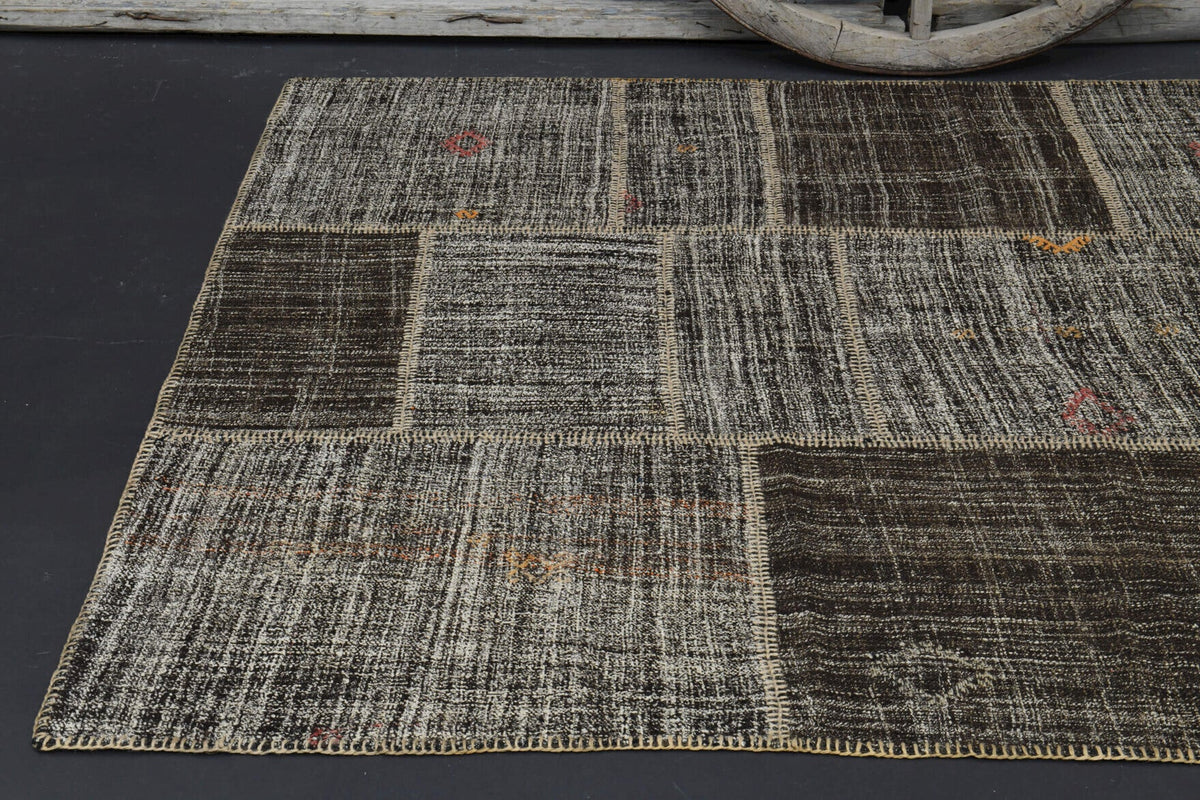 El yapımı vintage halı 173x244 cm oryantal desenli yün - kenar ve saçak detayı