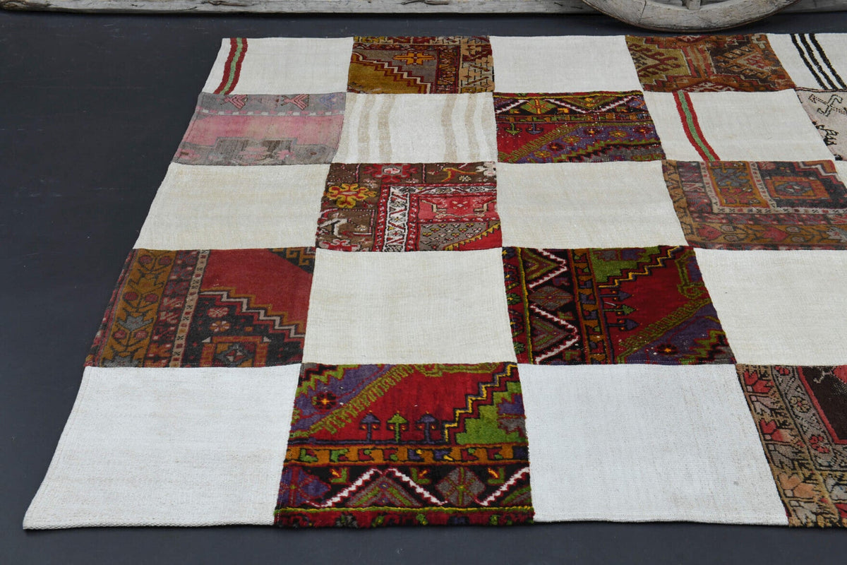 El yapımı vintage halı 183x274 cm oryantal desenli yün - kenar ve saçak detayı