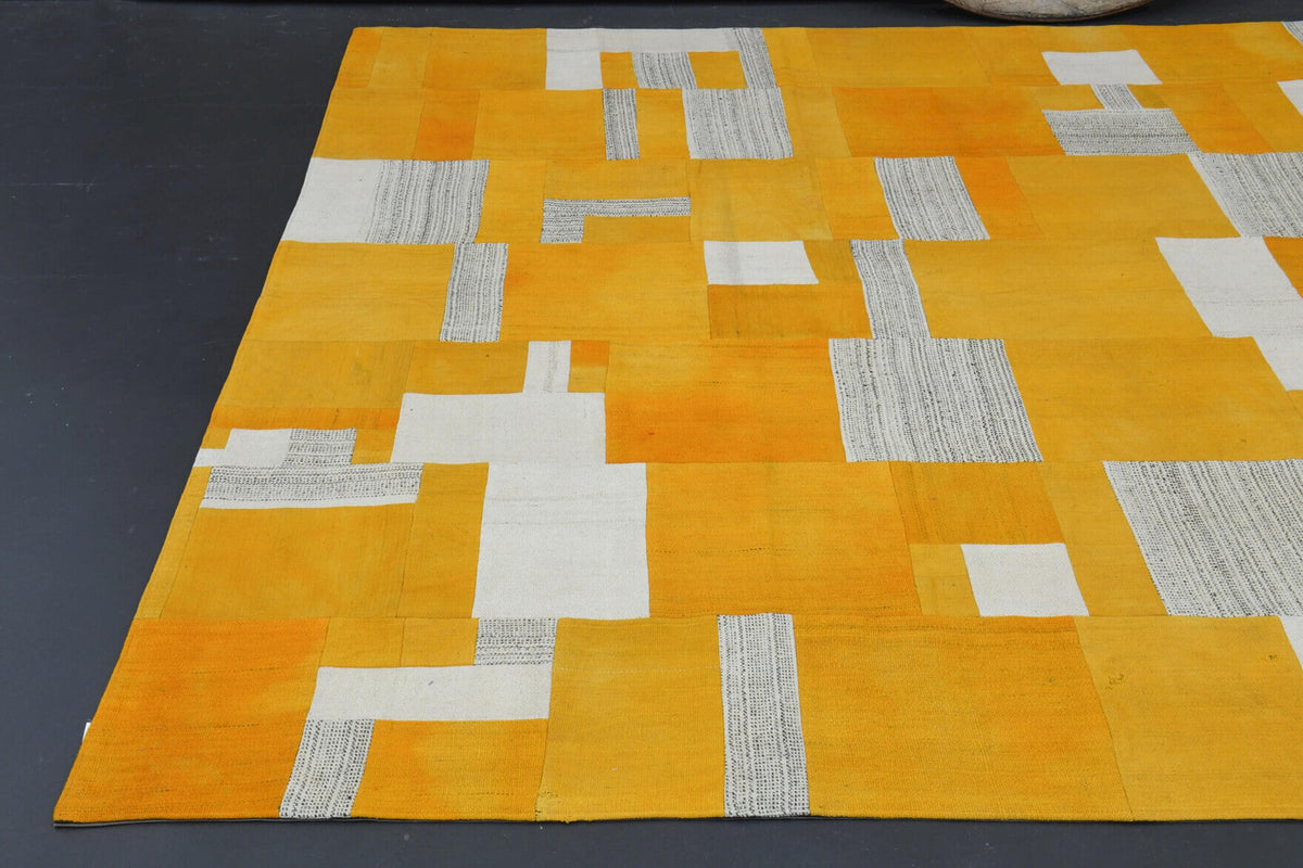 El yapımı vintage halı 216x320 cm oryantal desenli yün - kenar ve saçak detayı