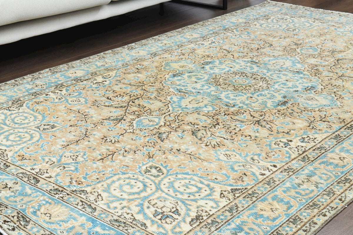 El yapımı vintage halı 157x264 cm oryantal desenli yün - açık alan görünümü