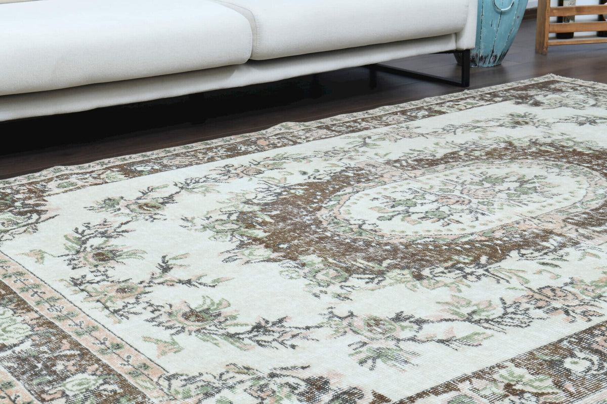 Oriental Vintage Area Anatolian Rug