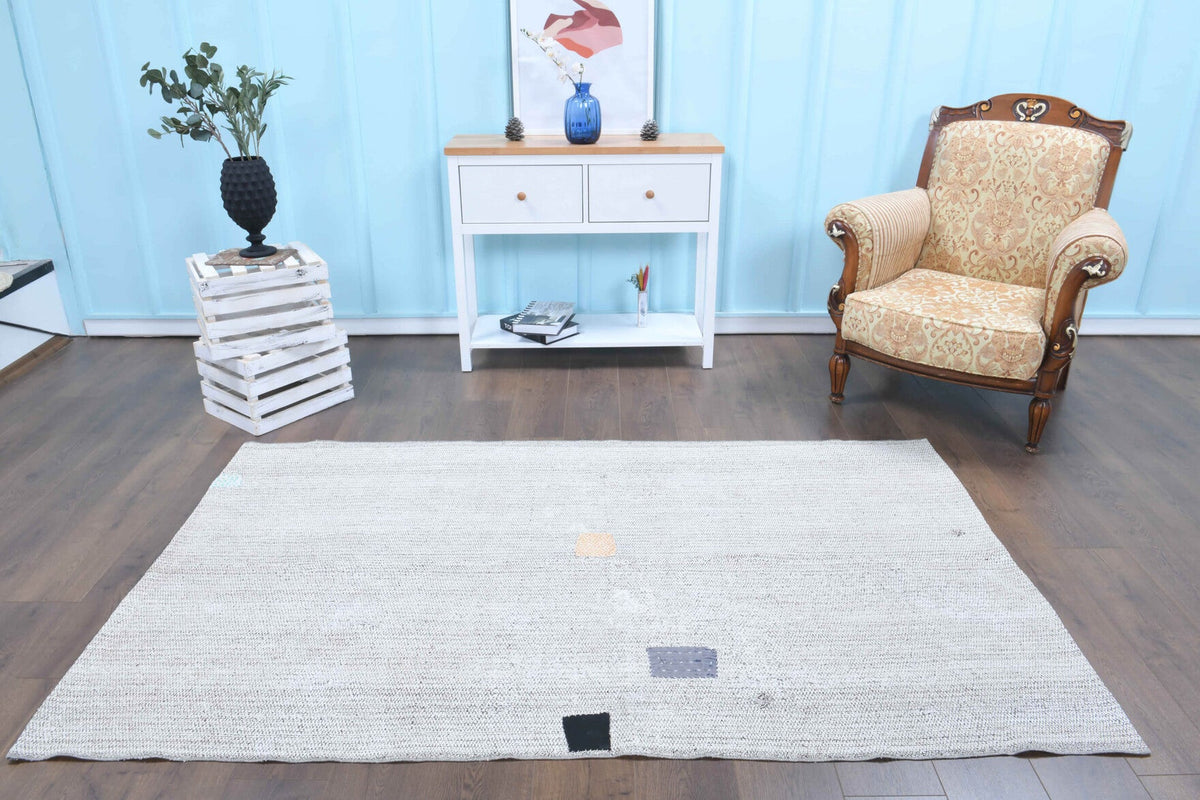 El yapımı vintage halı 135x226 cm düz desenli yün - detay görünümü