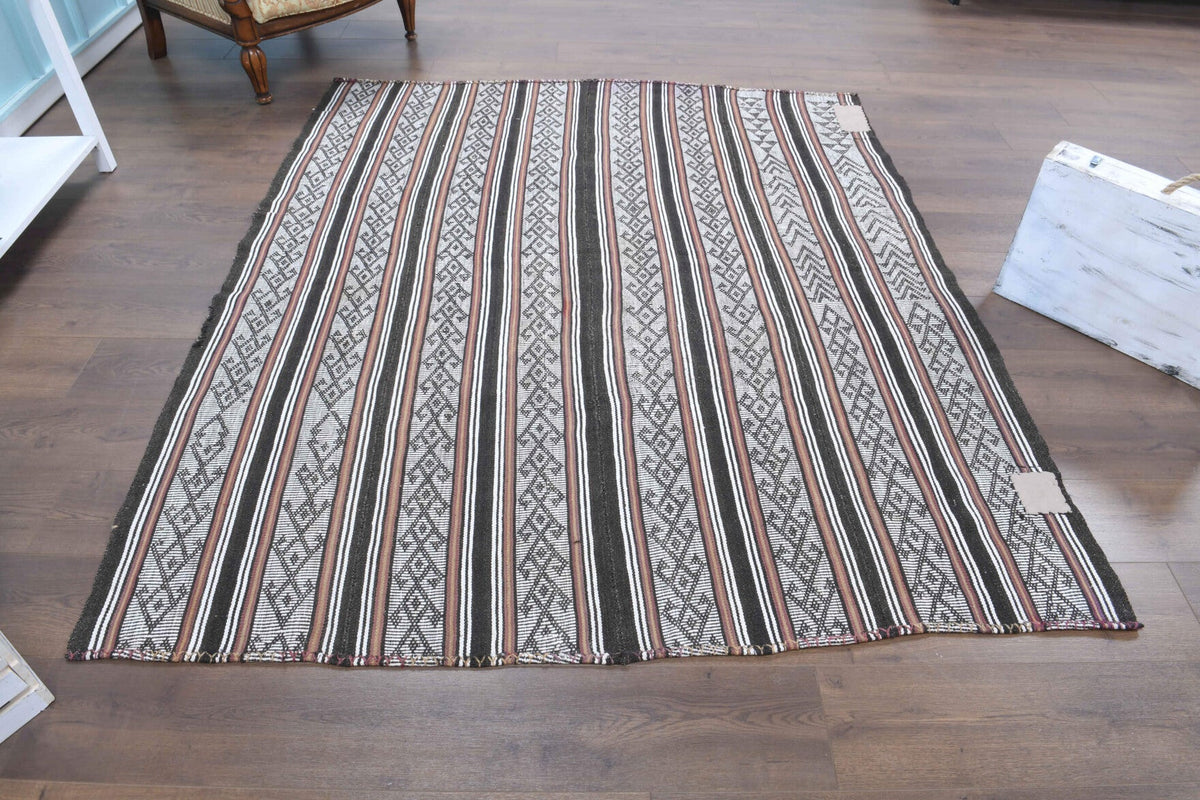 El yapımı vintage halı 178x211 cm i̇kat desenli yün - yakın çekim doku detayı