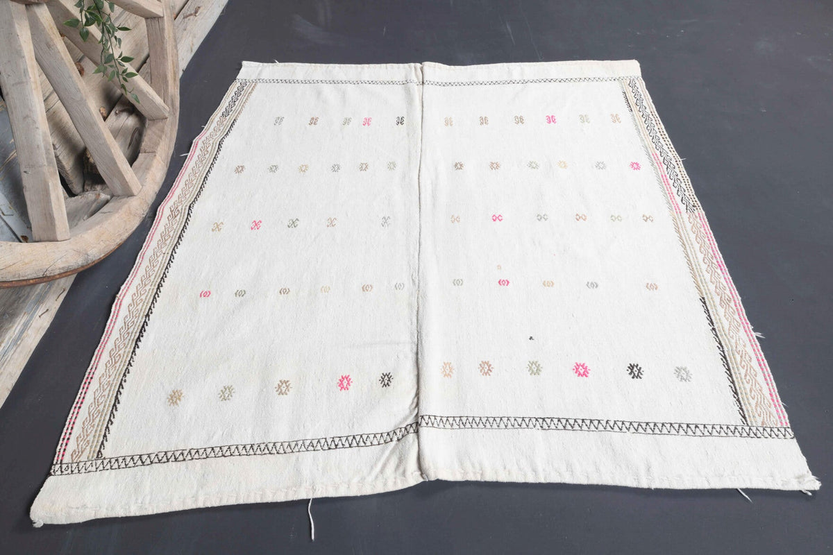 El yapımı vintage halı 122x140 cm i̇kat desenli yün - farklı açıdan görünüm