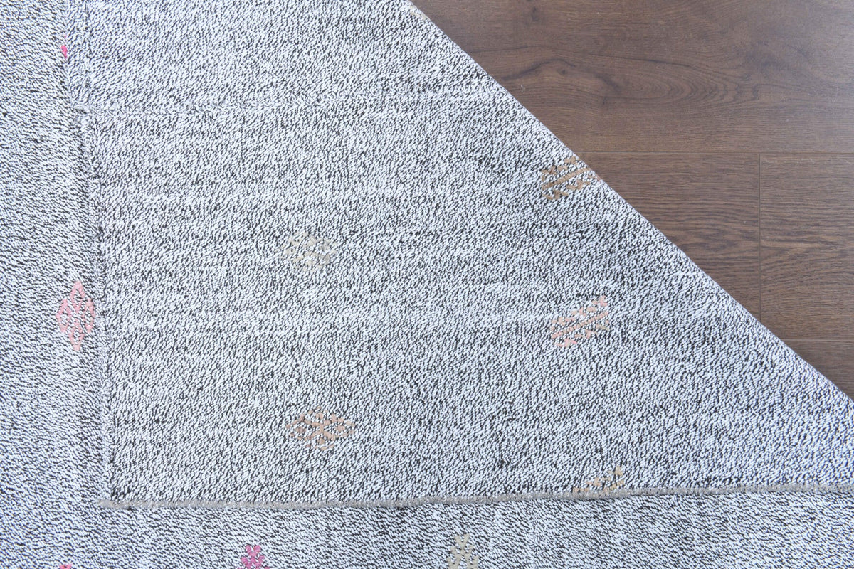 El yapımı vintage halı 157x229 cm düz desenli yün - farklı açıdan görünüm