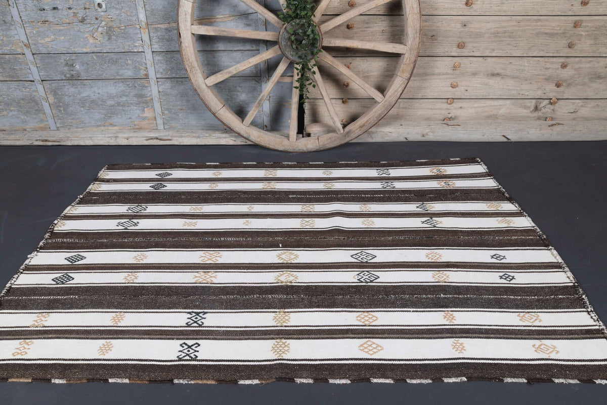 Handmade Vintage Kilim Rug