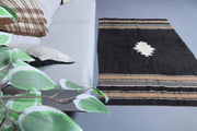 1960'lardan Anadolu kökenli çizgili el dokuma vintage kilim, 137x190 cm