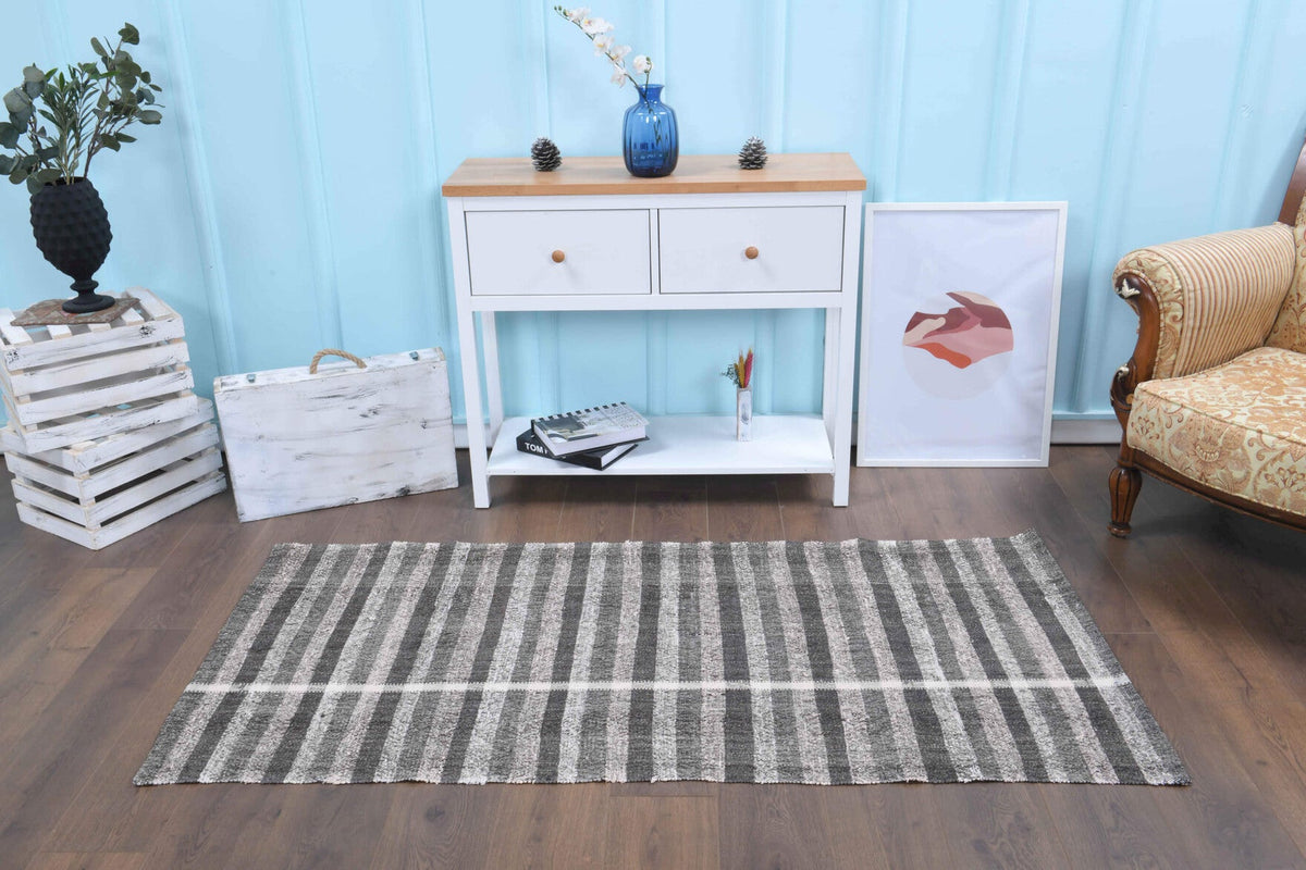 Handmade Vintage Kilim Rug