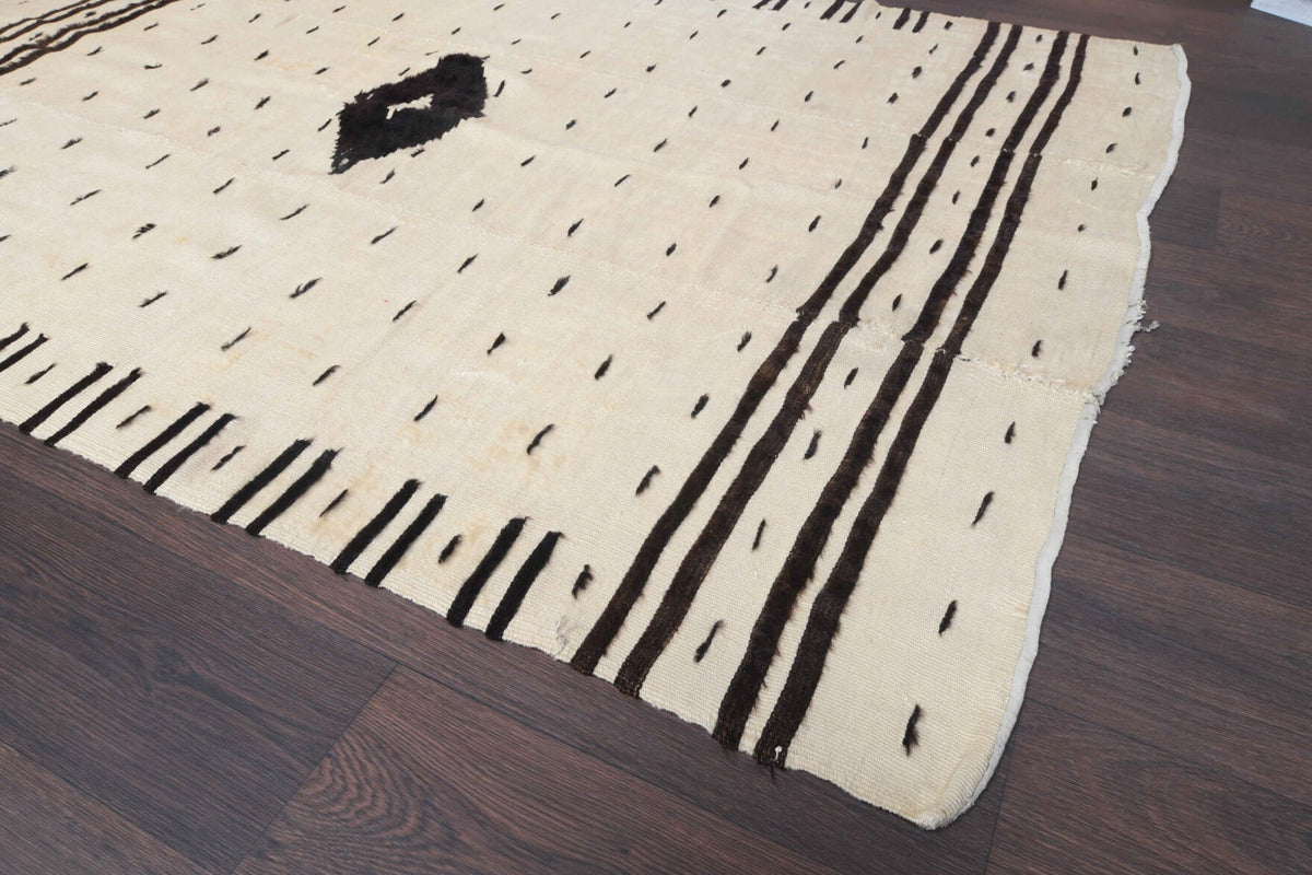 Handmade Vintage Accent Kilim Rug