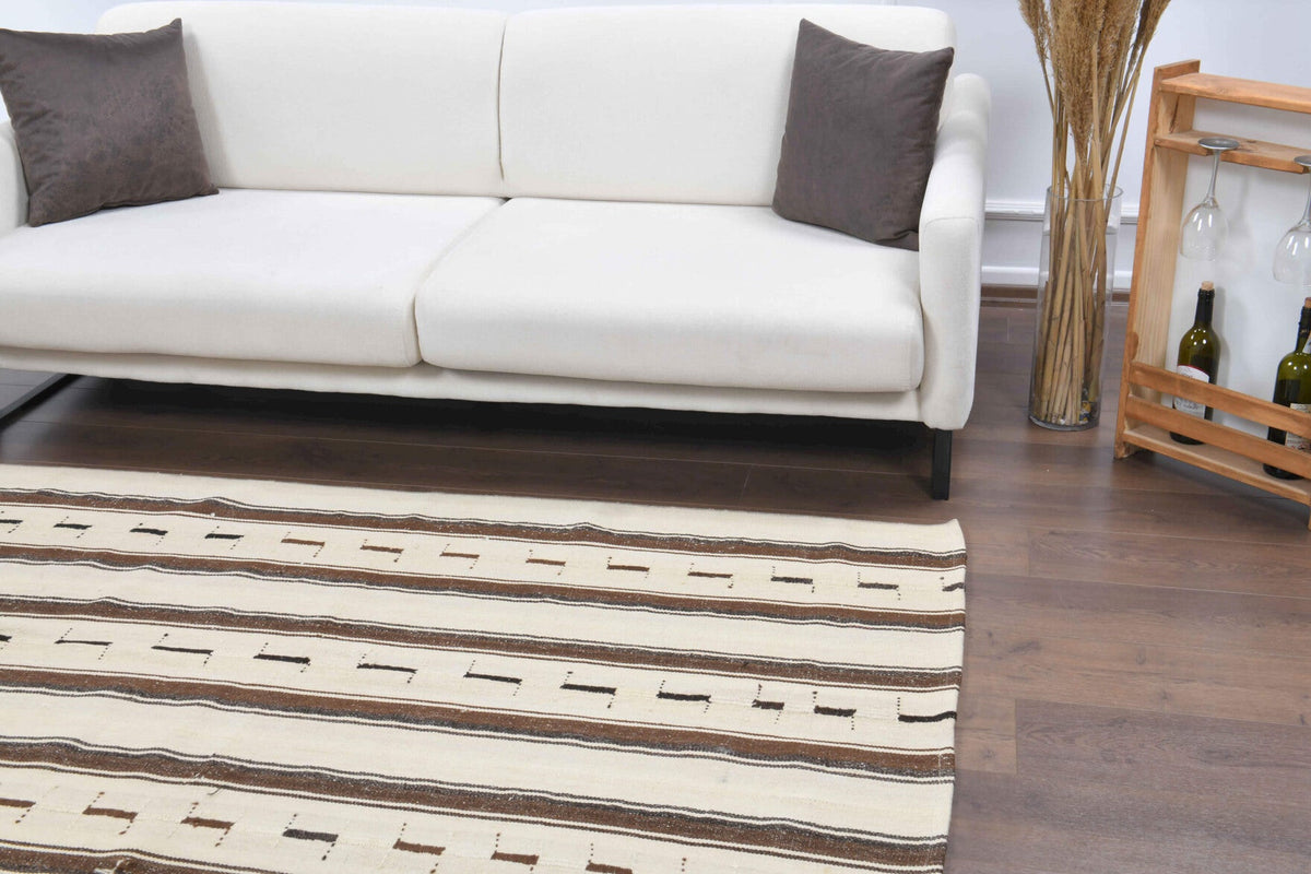 Handmade Vintage Beige Kilim Rug