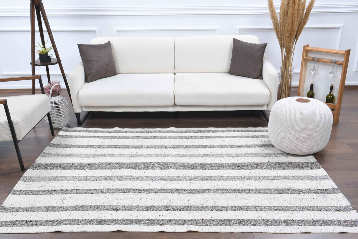 Handmade Vintage Kilim Rug