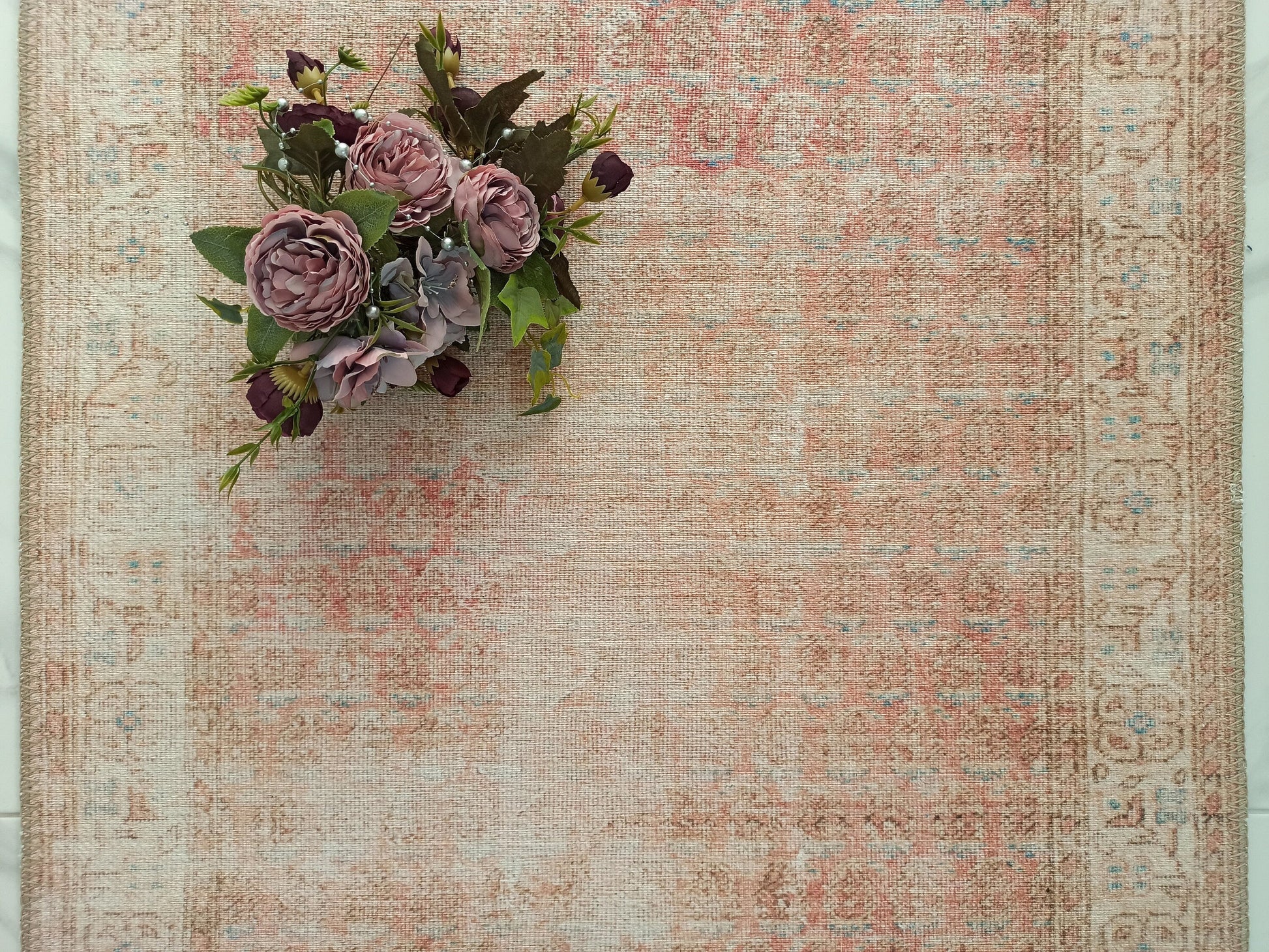 Solgun Yanık Turuncu ve Pudra Eskitme Vintage Halı