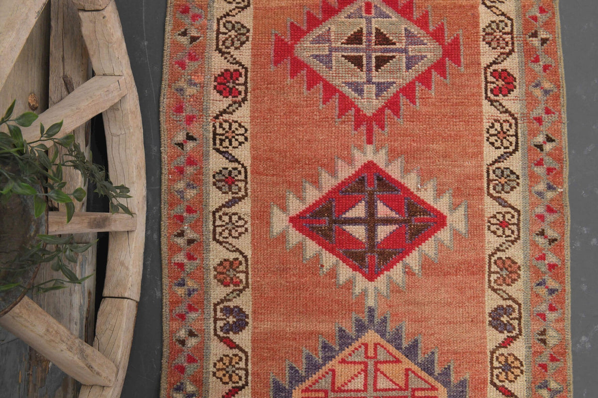 El yapımı vintage yolluk 89x351 cm tribal desenli yün - açık alan görünümü