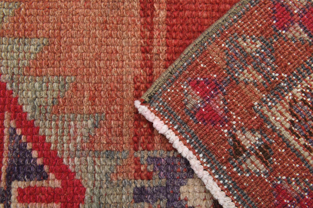 El yapımı vintage yolluk 89x351 cm tribal desenli yün - ışık altında renk detayı