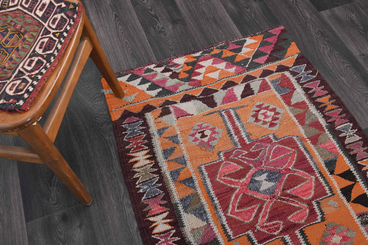 El yapımı vintage yolluk 89x272 cm oryantal desenli yün - üstten görünüm