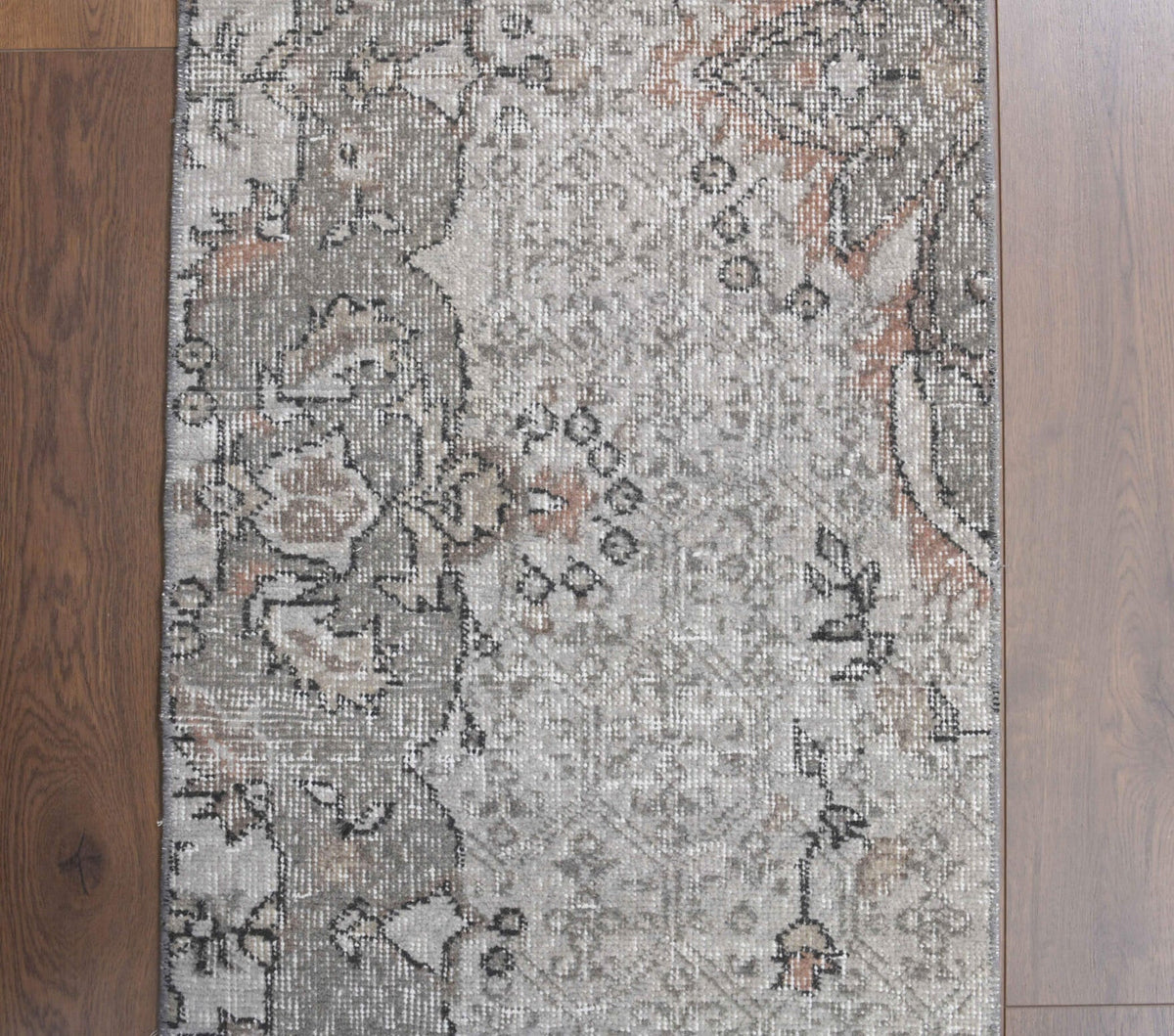 El yapımı vintage yolluk 61x295 cm çiçek desenli desenli yün - kenar ve saçak detayı