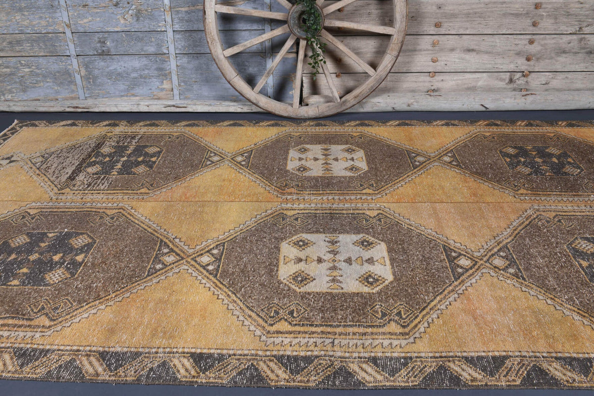 El yapımı vintage halı 198x384 cm dikişli desenli yün - yakın çekim doku detayı