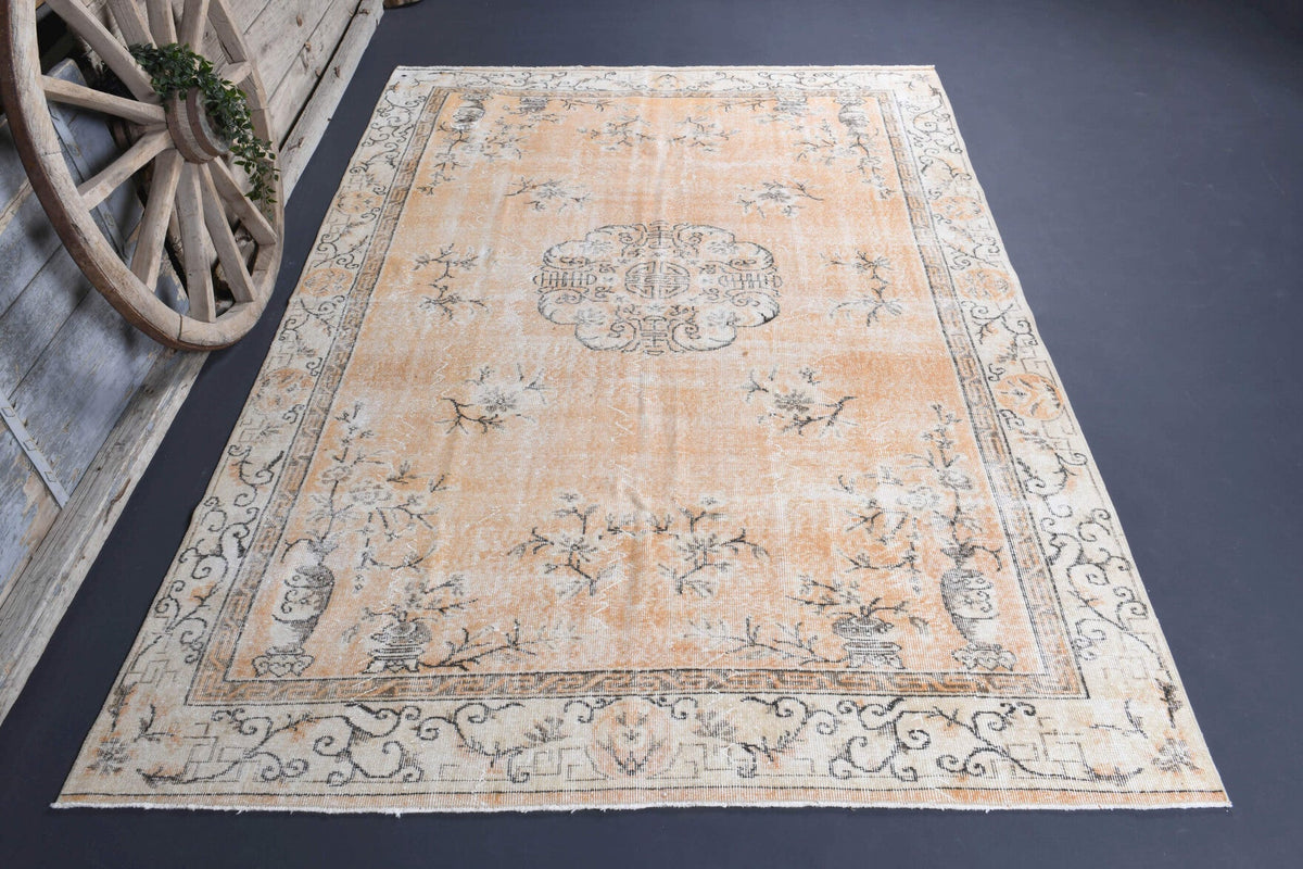 El yapımı vintage halı 218x325 cm oryantal desenli yün - açık alan görünümü