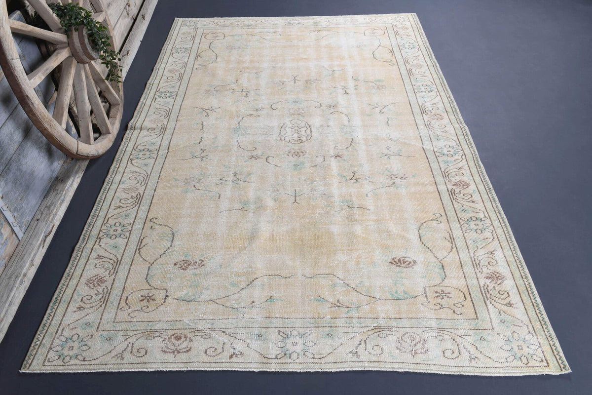 El yapımı vintage halı 183x305 cm oryantal desenli yün - mekan görünümü