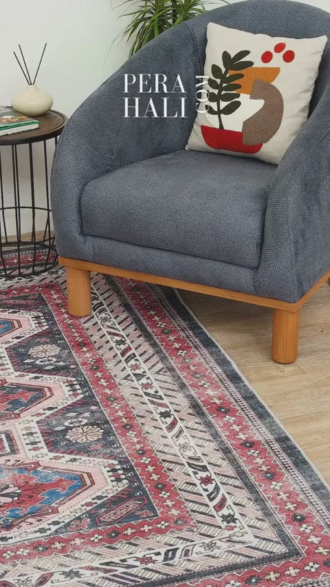 Load video: Uşak Blue Red Vintage Kilim Carpet