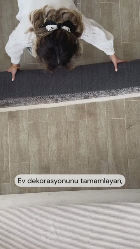 Load video: Pale Pink Cream Beige Geometric Patterned Kilim Rug