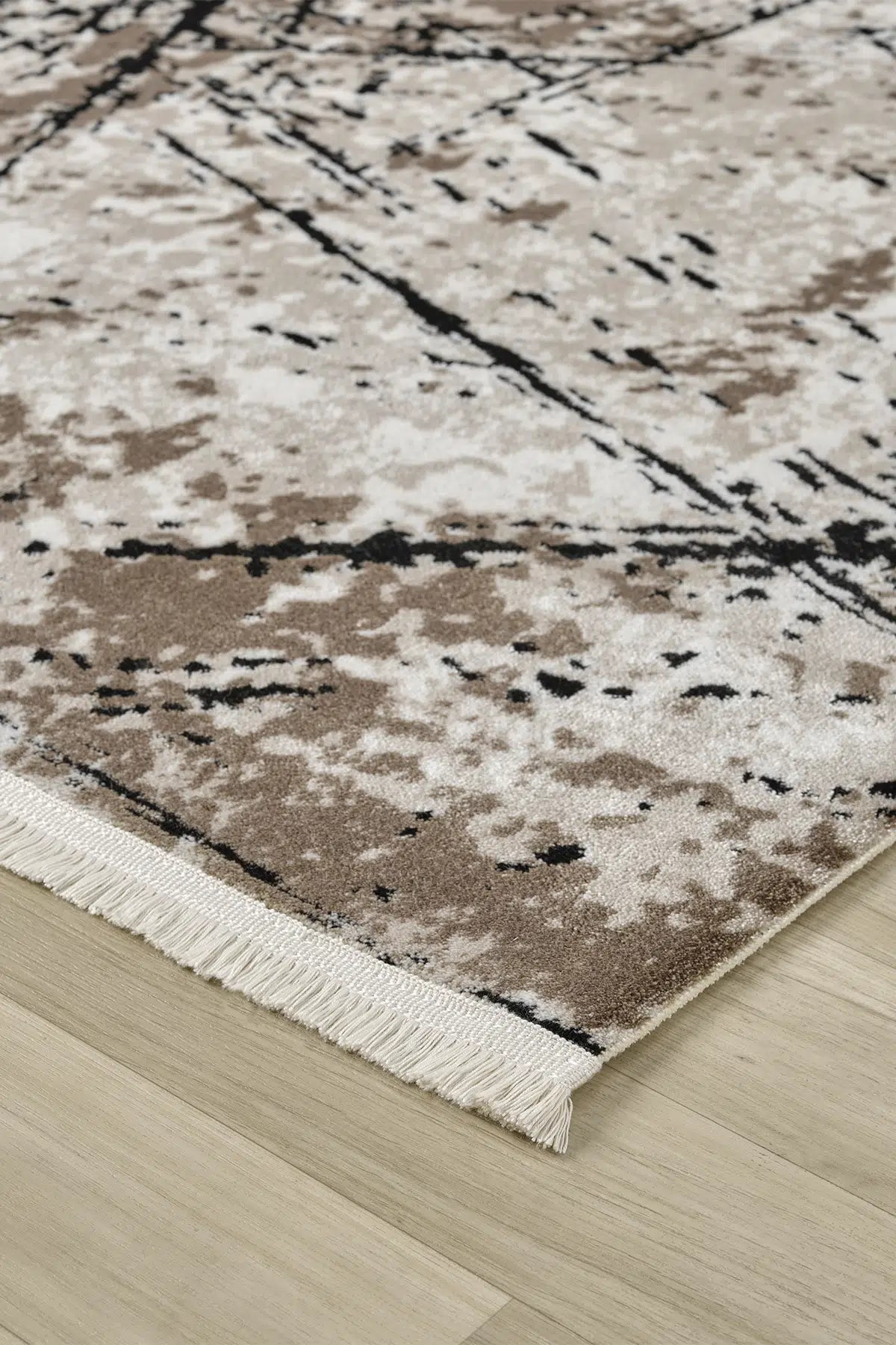 Bej Siyah Soyut Çizgi Desenli Modern Halı