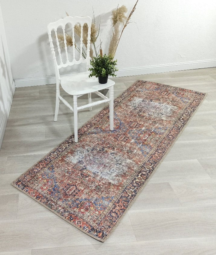 Terracotta ve Lacivert Eskitme Medalyonlu Vintage Halı - OUTLET - T0654OU