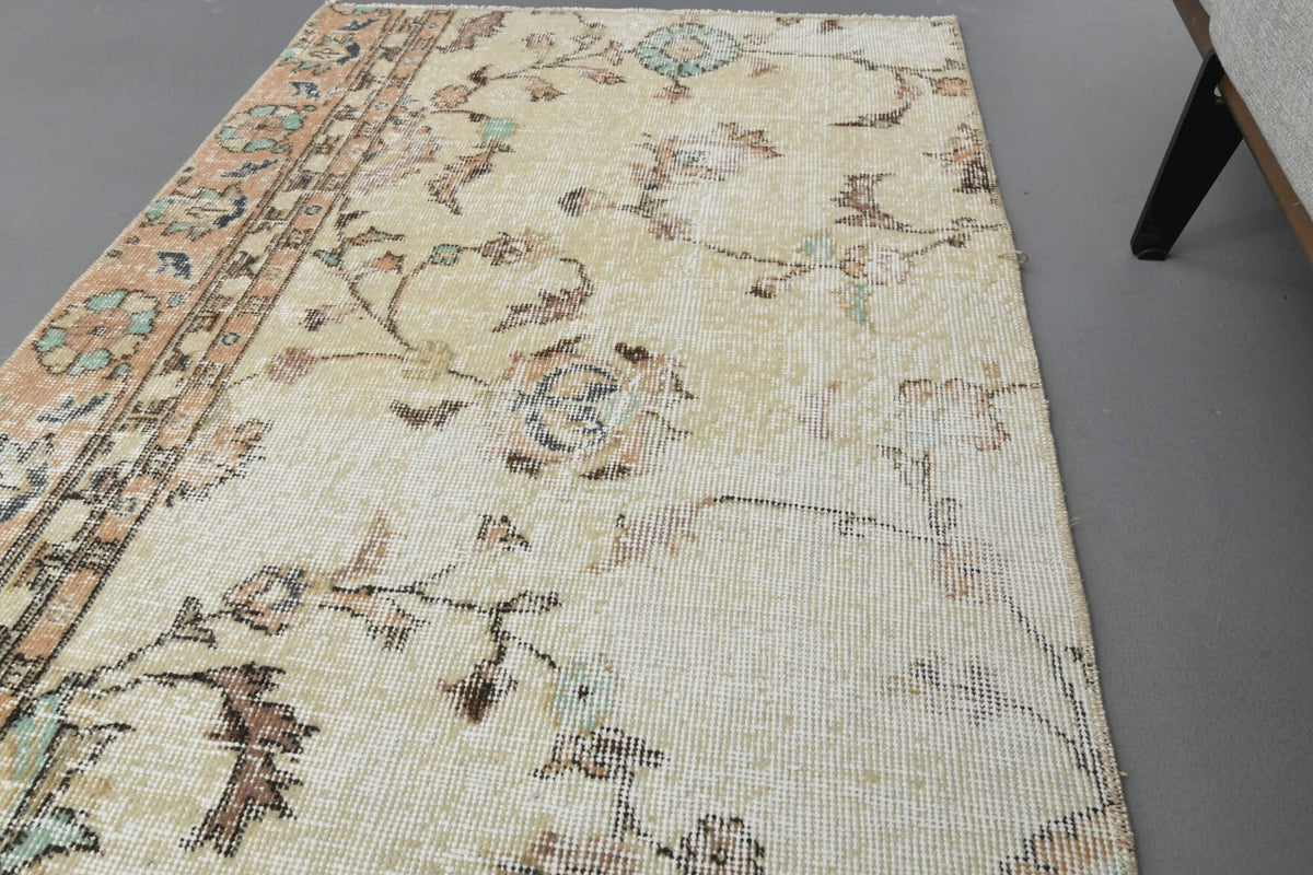 El yapımı vintage yolluk 76x269 cm çiçek desenli desenli yün - ışık altında renk detayı