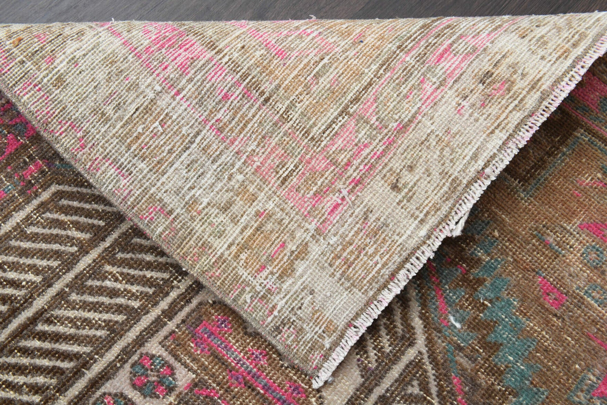 El yapımı vintage yolluk 102x315 cm oryantal desenli yün - ışık altında renk detayı