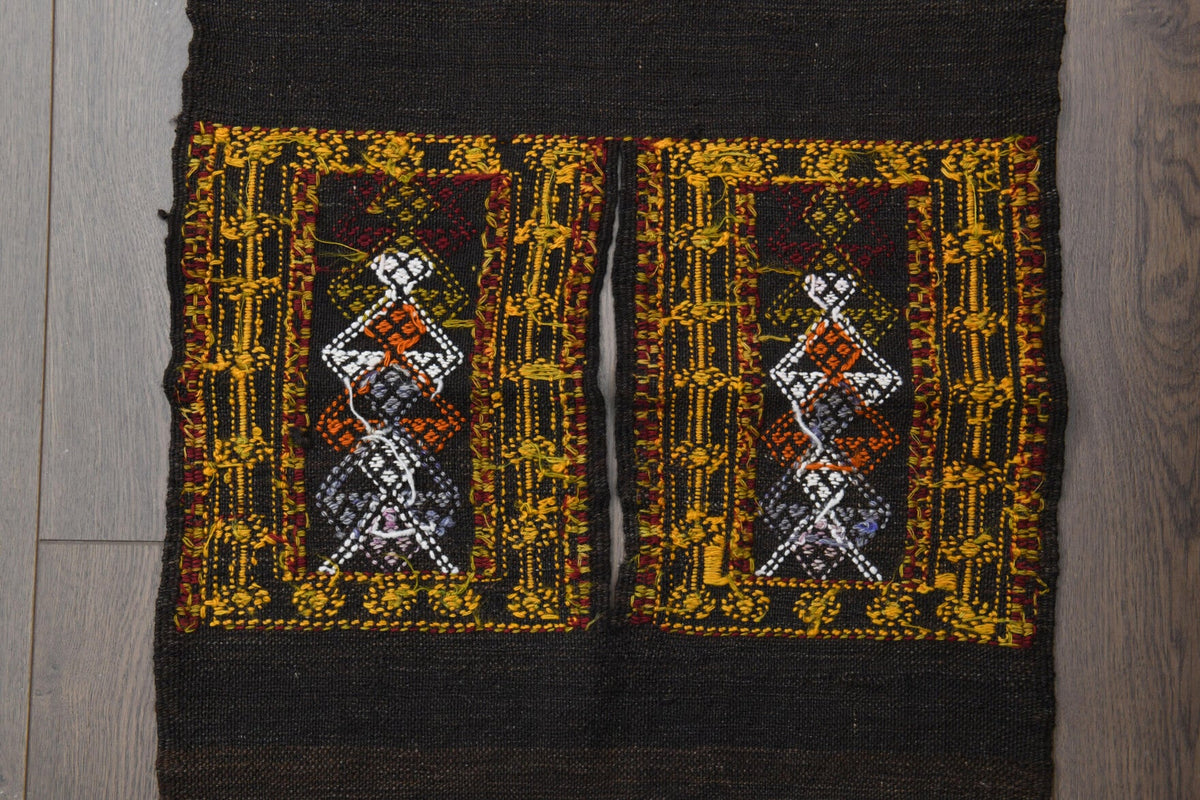 El yapımı vintage yolluk 48x216 cm oryantal desenli yün - ışık altında renk detayı