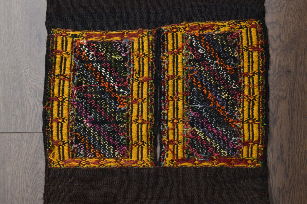 El yapımı vintage yolluk 51x226 cm oryantal desenli yün - ışık altında renk detayı