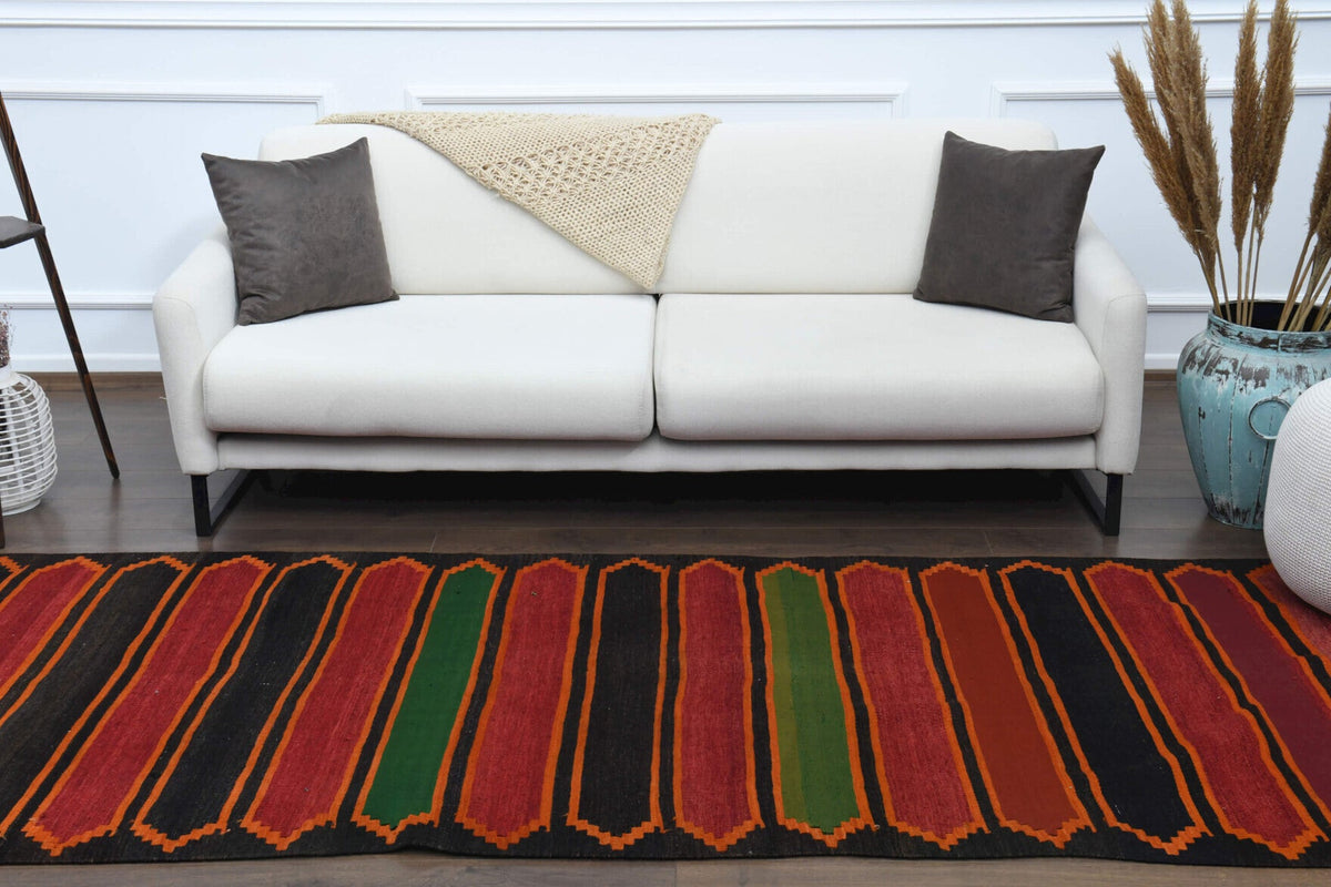 El yapımı vintage yolluk 119x330 cm oryantal desenli yün - ışık altında renk detayı